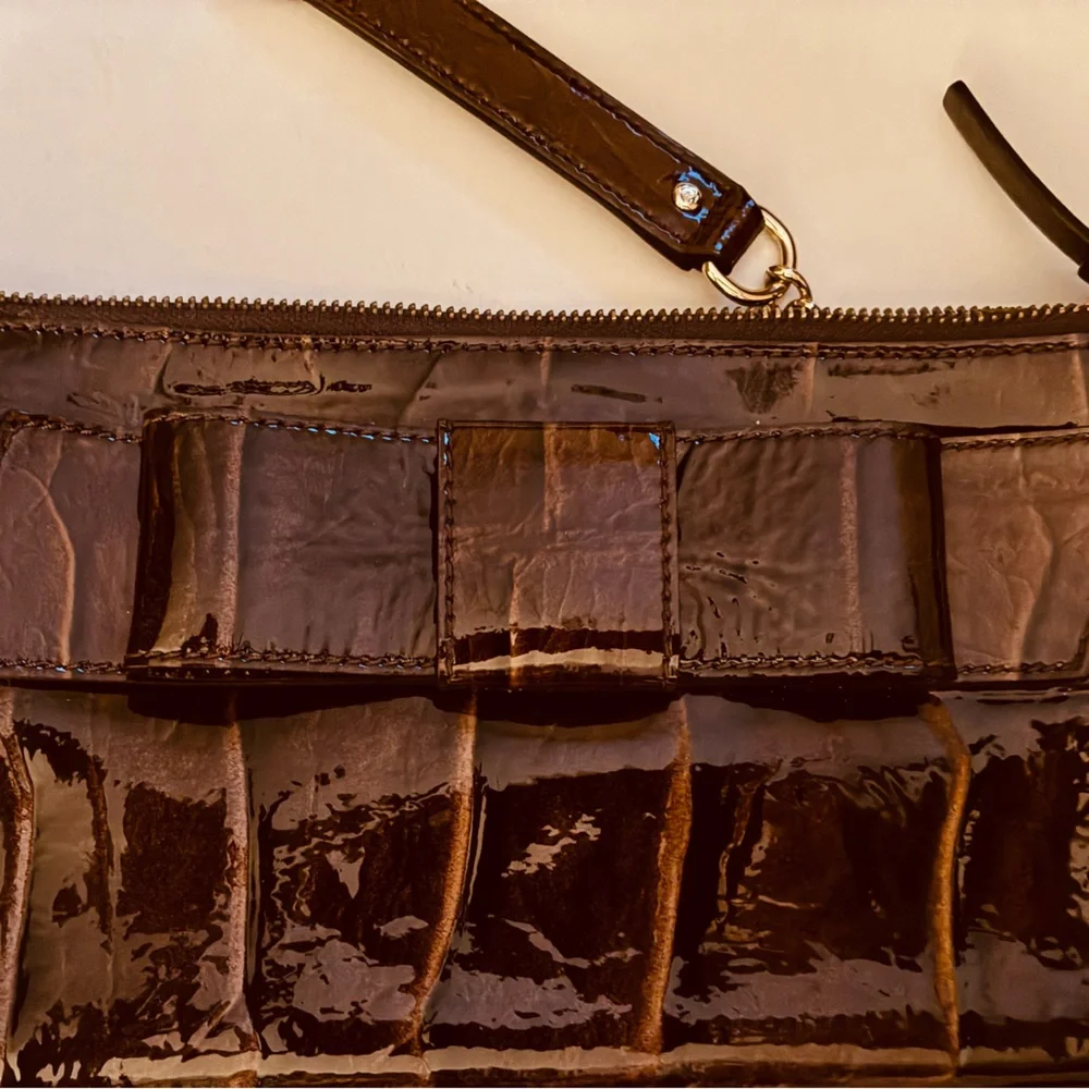 EUC- Kate Spade Knightsbridge Byrd Clutch Chestnut Brown Patent Leather